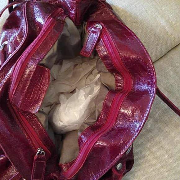 Lovely Cardinal Italian Bag - Picture 4 of 11